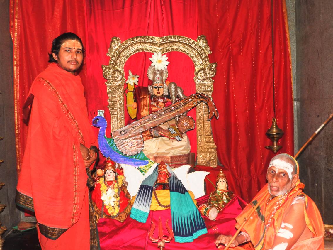 సరస్వతి పూజులు